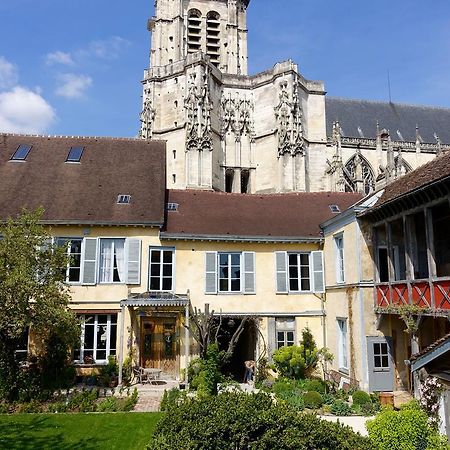트루아 Le Jardin De La Cathedrale B&B 외부 사진